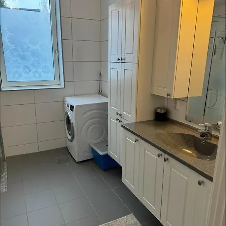 Til Leie Under Ski-vm Apartment *